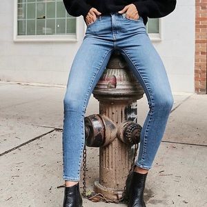 Levi’s Mile High Super Skinny Blue Size 27